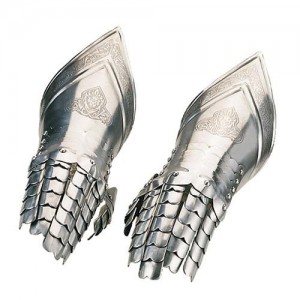 Spanish Gauntlets with Articulated Fingers 16th Century Engraved